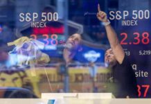 Wealthy Investors Capitalize on Stock Market Downturns news-10082024-103358