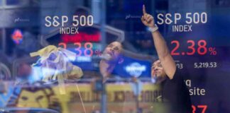 Wealthy Investors Capitalize on Stock Market Downturns news-10082024-103358