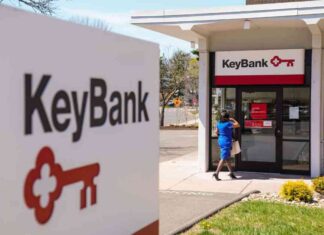 KeyCorp Stock Price Jumps Following $2.8 Billion Scotiabank Investment news-12082024-193617