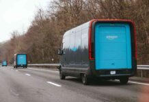 Rivian Temporarily Pauses Amazon Van Production Due to Parts Issue news-18082024-124808