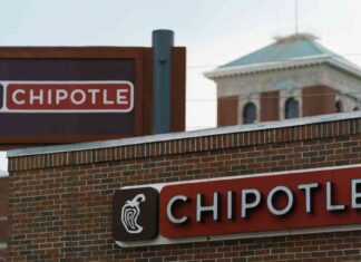 Expanding Restaurant Chains: Chipotle, Cava, Panda Express, and More Reach Small Towns news-19082024-005230