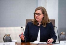 Federal Reserve Officials Maintaining Interest Rates, No Cuts in Sight news-21082024-012547