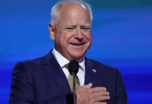 Tim Walz and Kamala Harris Promise to Move Forward from Donald Trump at DNC news-22082024-070945