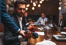 Restaurants Pushing Back Against FTC Crackdown on ‘Junk Fees’ Amid Diners’ Resistance news-24082024-225149