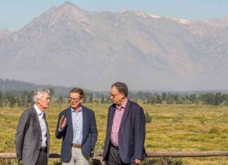 Risks of Skyrocketing Government Debts: What You Need to Know news-27082024-230705