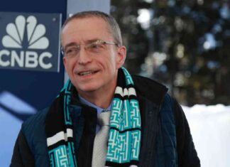 Optimizing Intel’s Strategic Options with Bankers: A Comprehensive Review news-30082024-112153