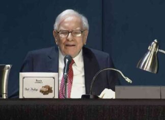 Berkshire Hathaway Sells More Bank of America Shares, Reduces Stake by Nearly 15% news-31082024-232627