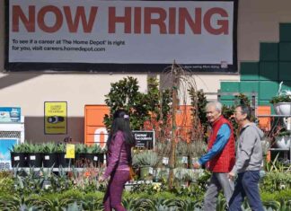 July Job Openings Decline, Indicating Labor Market Softening news-04092024-234650