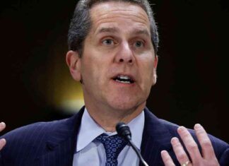 Federal Reserve eases banking regulations, benefitting Wall Street news-10092024-174523