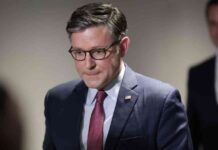 House Speaker Johnson Removes Trump Voting Restrictions in Government Funding Bill news-23092024-005900