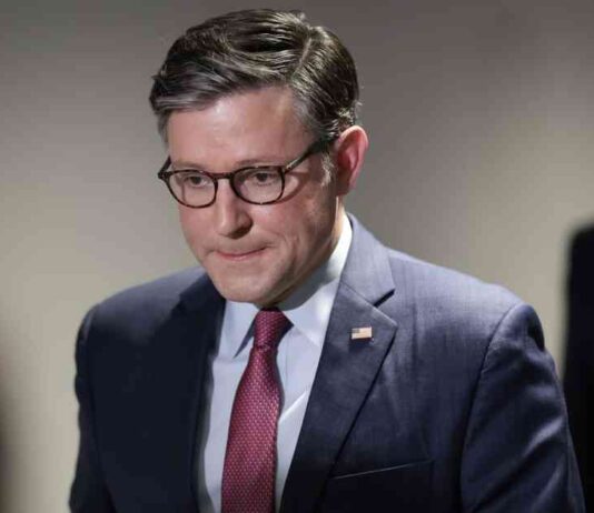 House Speaker Johnson Removes Trump Voting Restrictions in Government Funding Bill news-23092024-005900