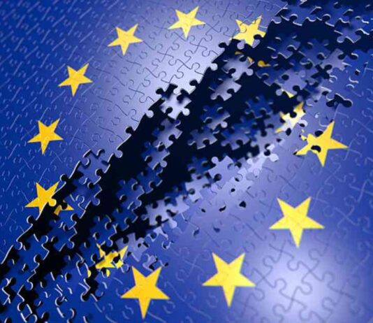 EUR/USD Update: Euro Vulnerable on Rate Cut Bets and Safe Haven Flows news-02102024-182418