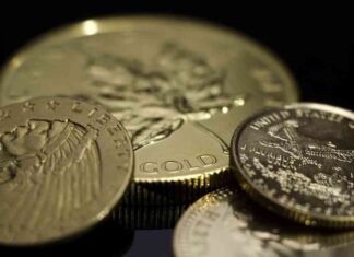 XAUUSD Price Action Analysis: Rebounding Effectively from Key Support Zone news-15102024-015744