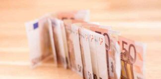 Eurozone PMI Impact on Eurozone Currency Trends – Action Forex news-24102024-154358