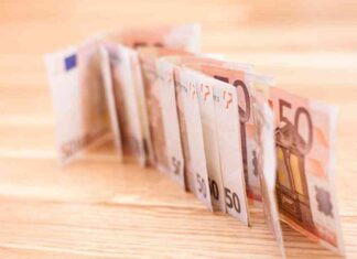 Eurozone PMI Impact on Eurozone Currency Trends – Action Forex news-24102024-154358