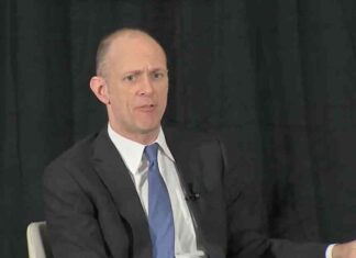 Federal Reserve’s Goolsbee Forecasts Continued Lower Rates as Long as Progress is Made Toward 2% Target news-17112024-043000